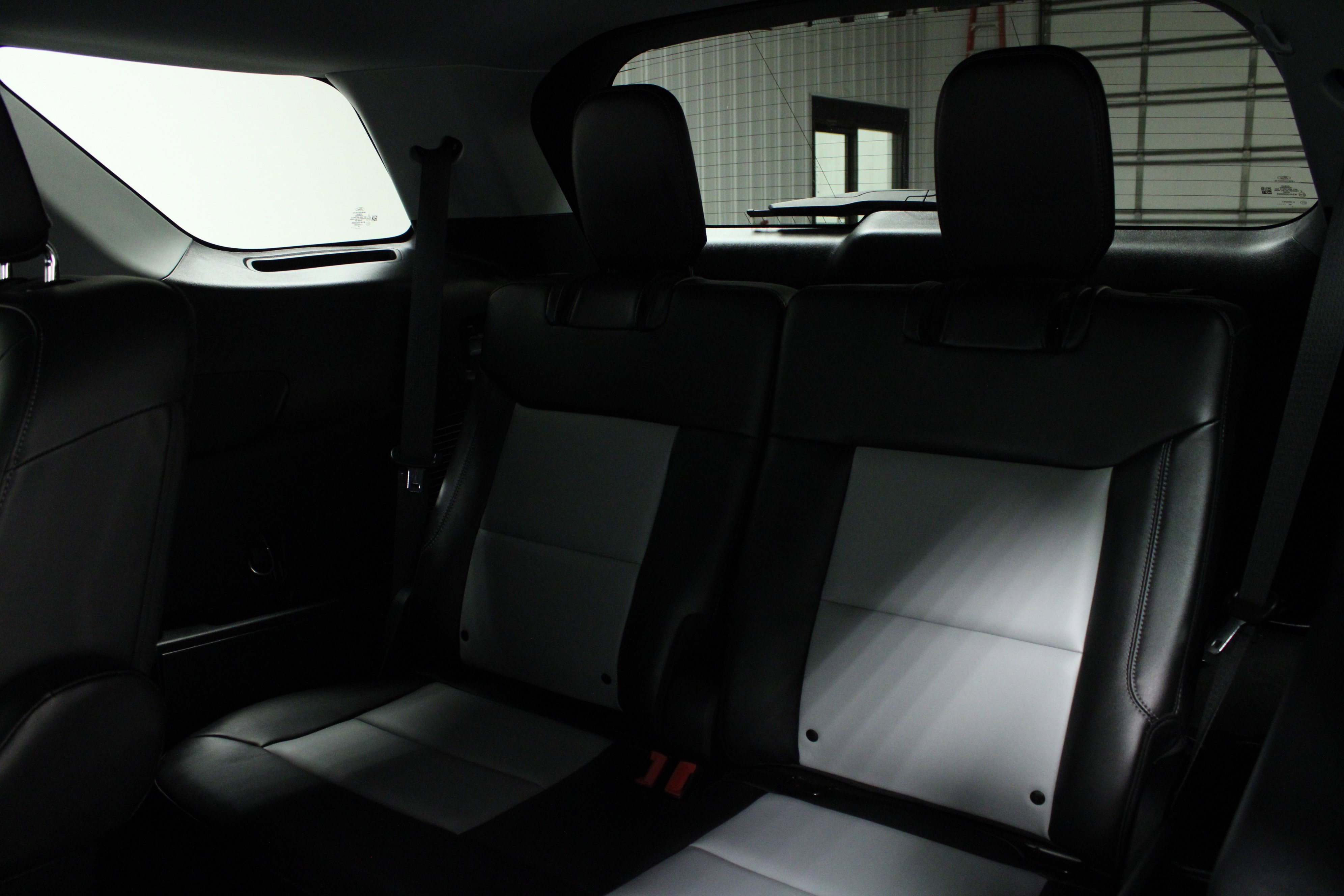 Used 2022 Ford Explorer XLT w/ Equipment Group 202A image 14