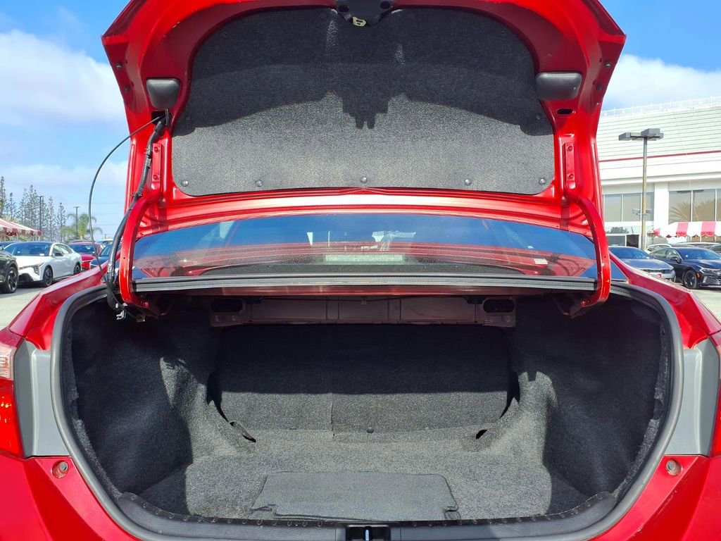 Used 2019 Toyota Corolla LE image 24