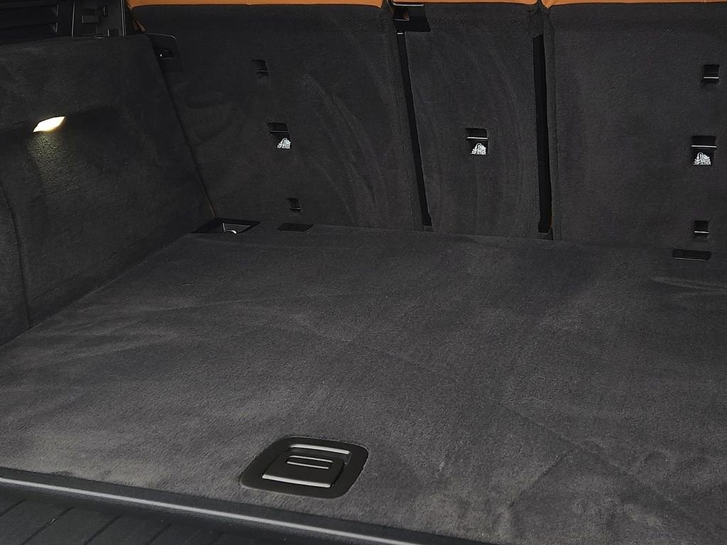 Used 2021 BMW X5 xDrive40i w/ Executive Package image 9