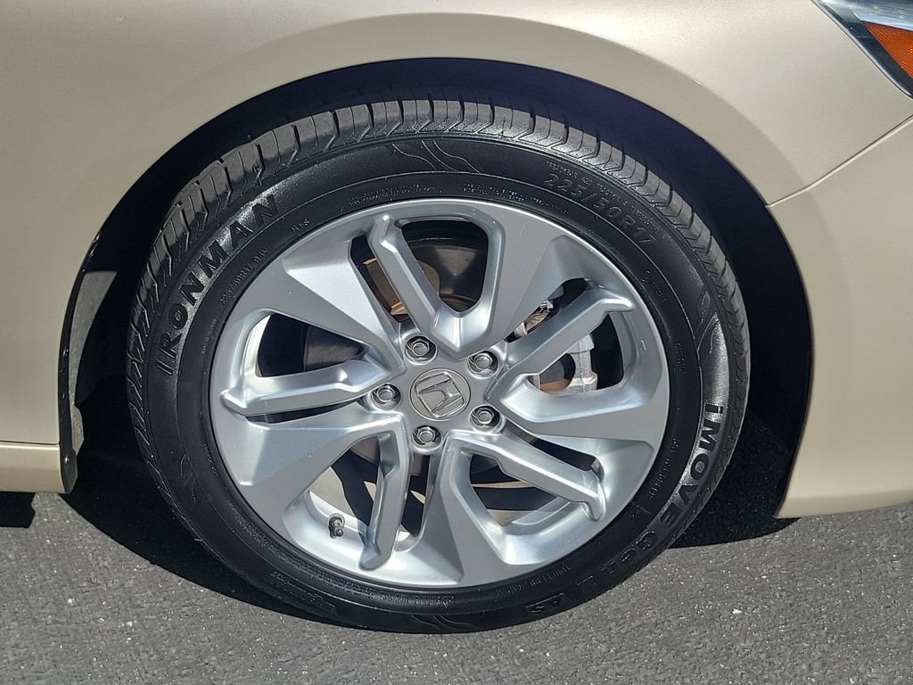 Used 2018 Honda Accord LX image 6