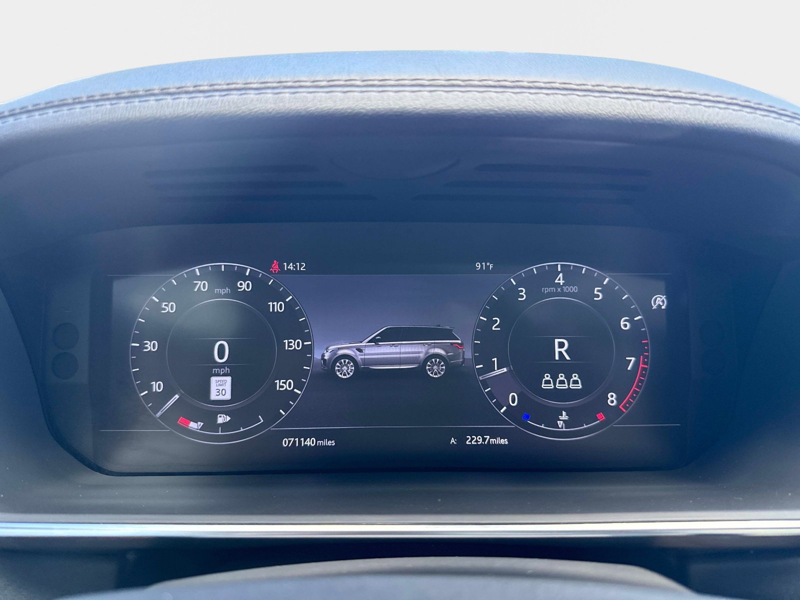 Used 2020 Land Rover Range Rover Sport HST image 30