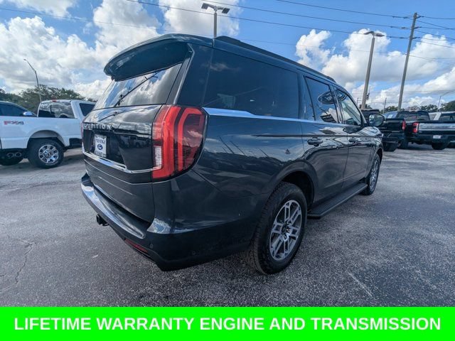 Used 2025 Ford Expedition Active AWD/4WD image 5
