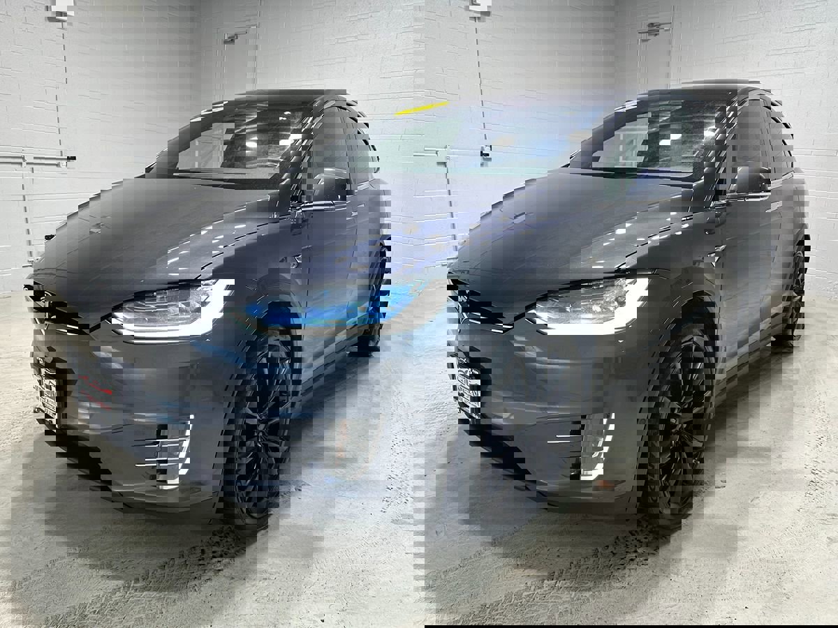 Used 2019 Tesla Model X image 19