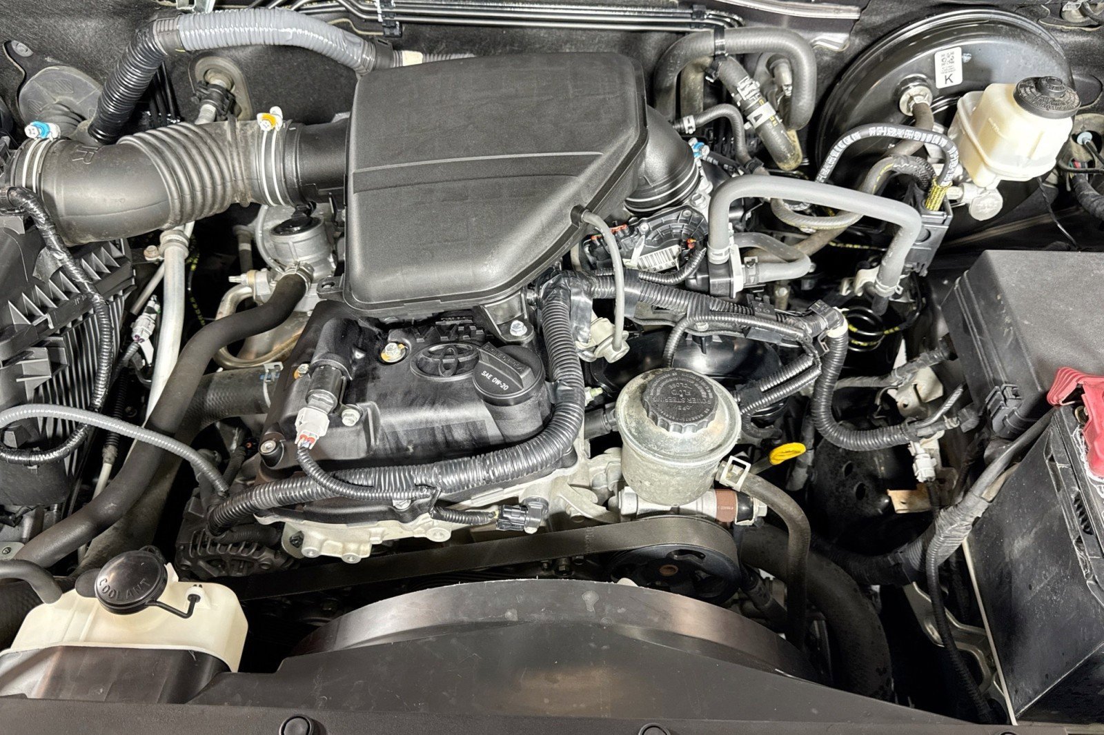 Used 2019 Toyota Tacoma SR w/ SX Package RWD image 26