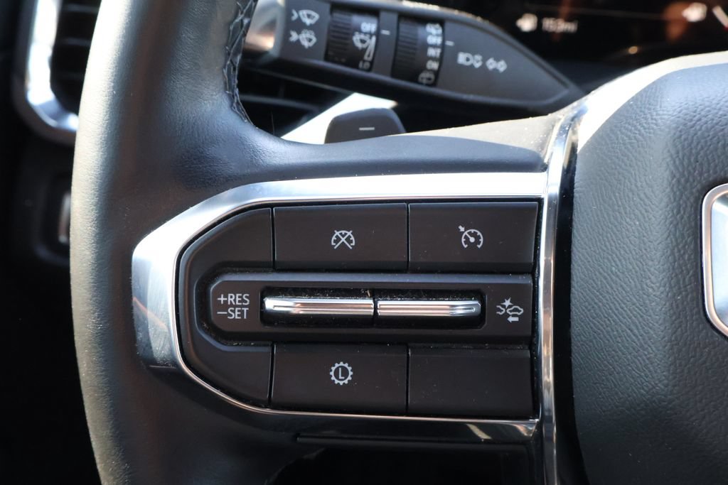 Used 2024 GMC Acadia Elevation FWD image 17