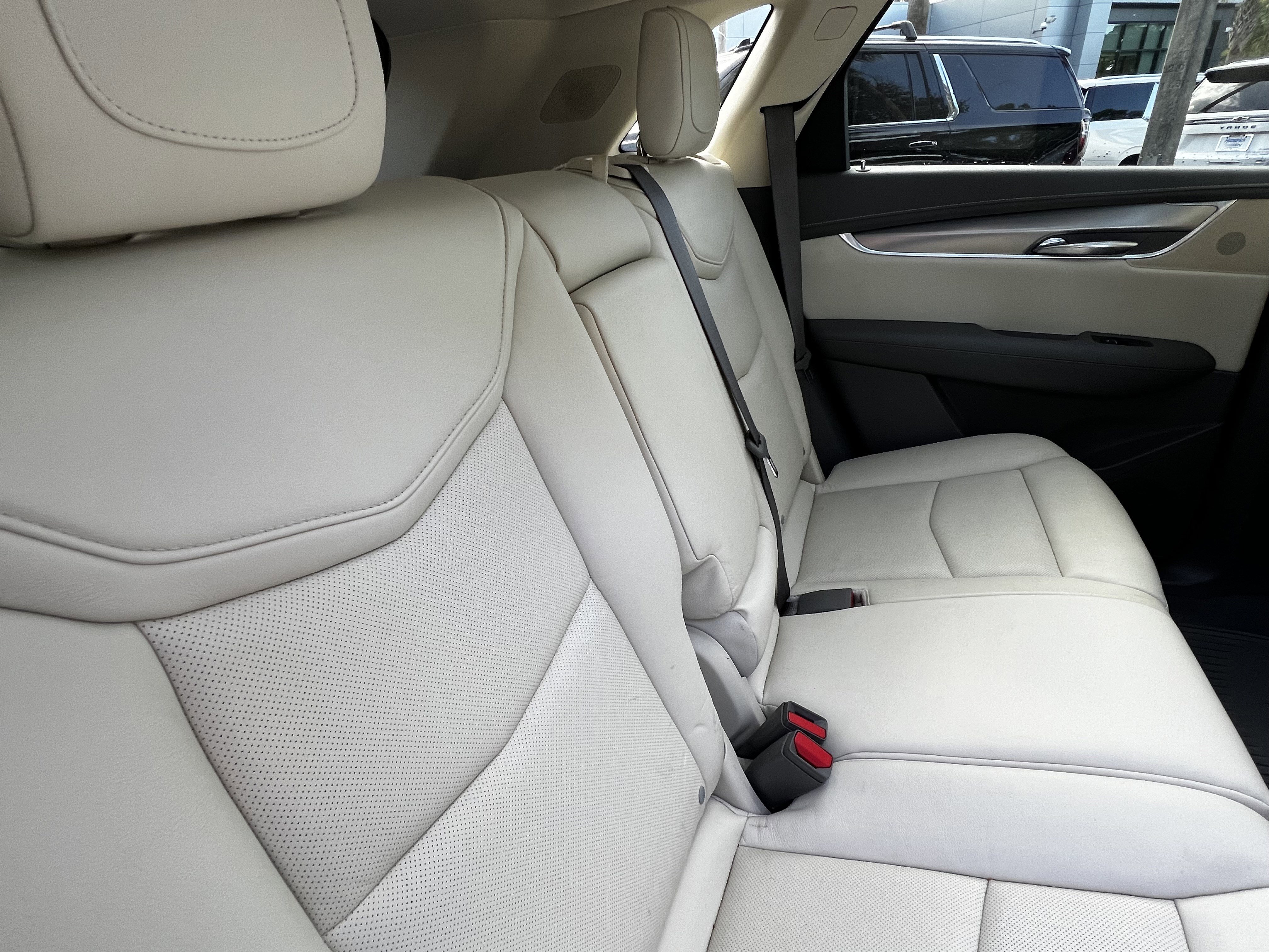 Used 2017 Cadillac XT5 Luxury w/ Driver Awareness Package FWD image 41