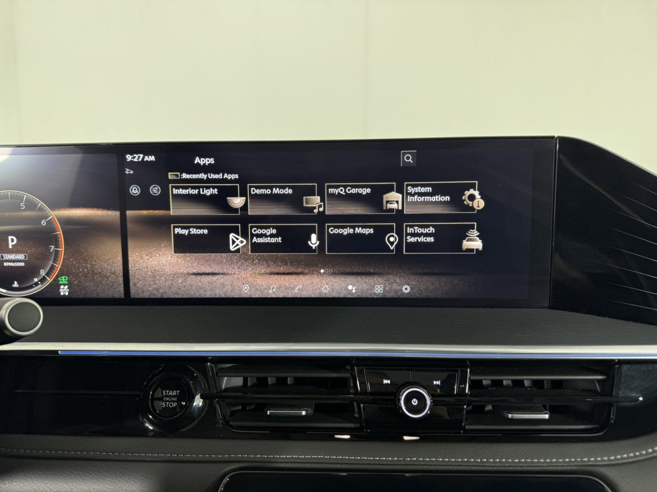Used 2025 INFINITI QX80 Sensory AWD/4WD image 23