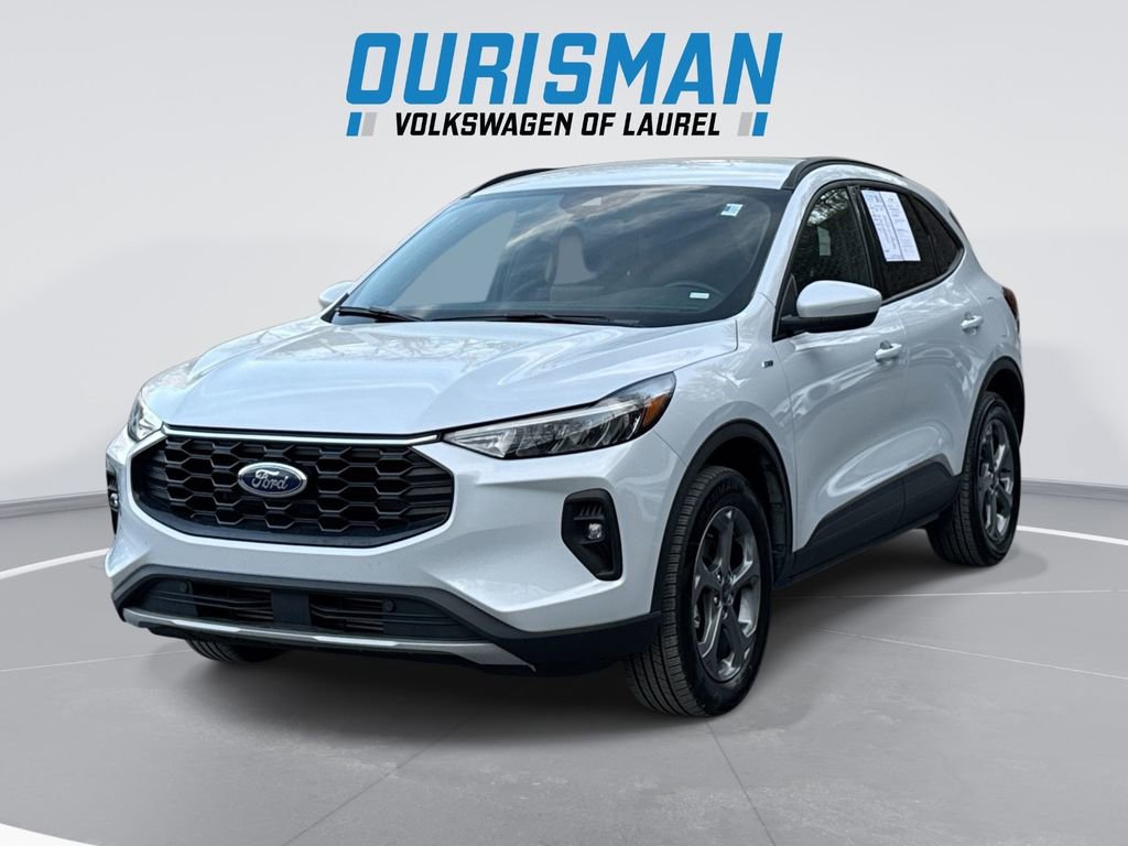 Used 2025 Ford Escape ST-Line Select image 1