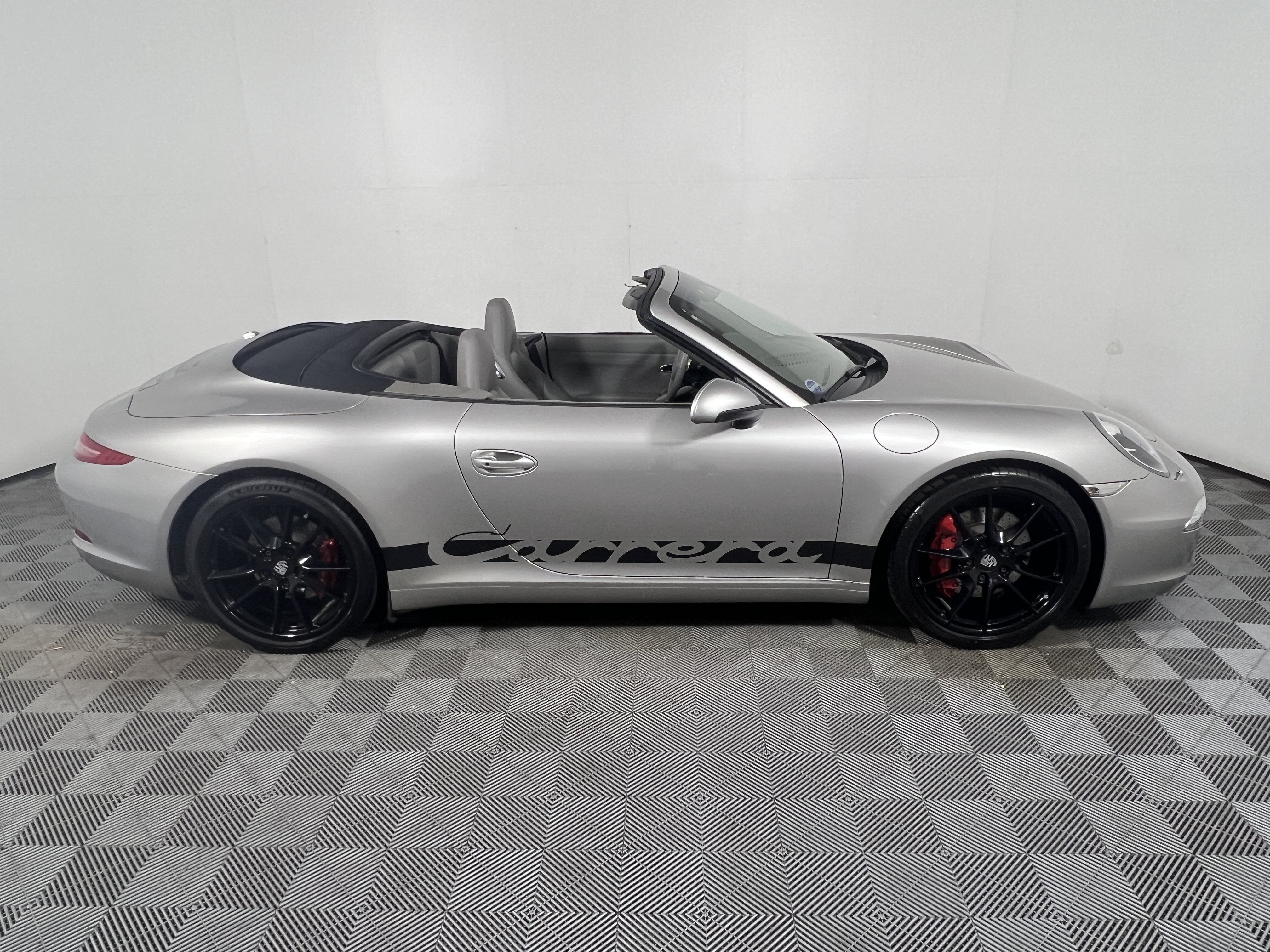Used 2013 Porsche 911 Carrera S RWD image 8