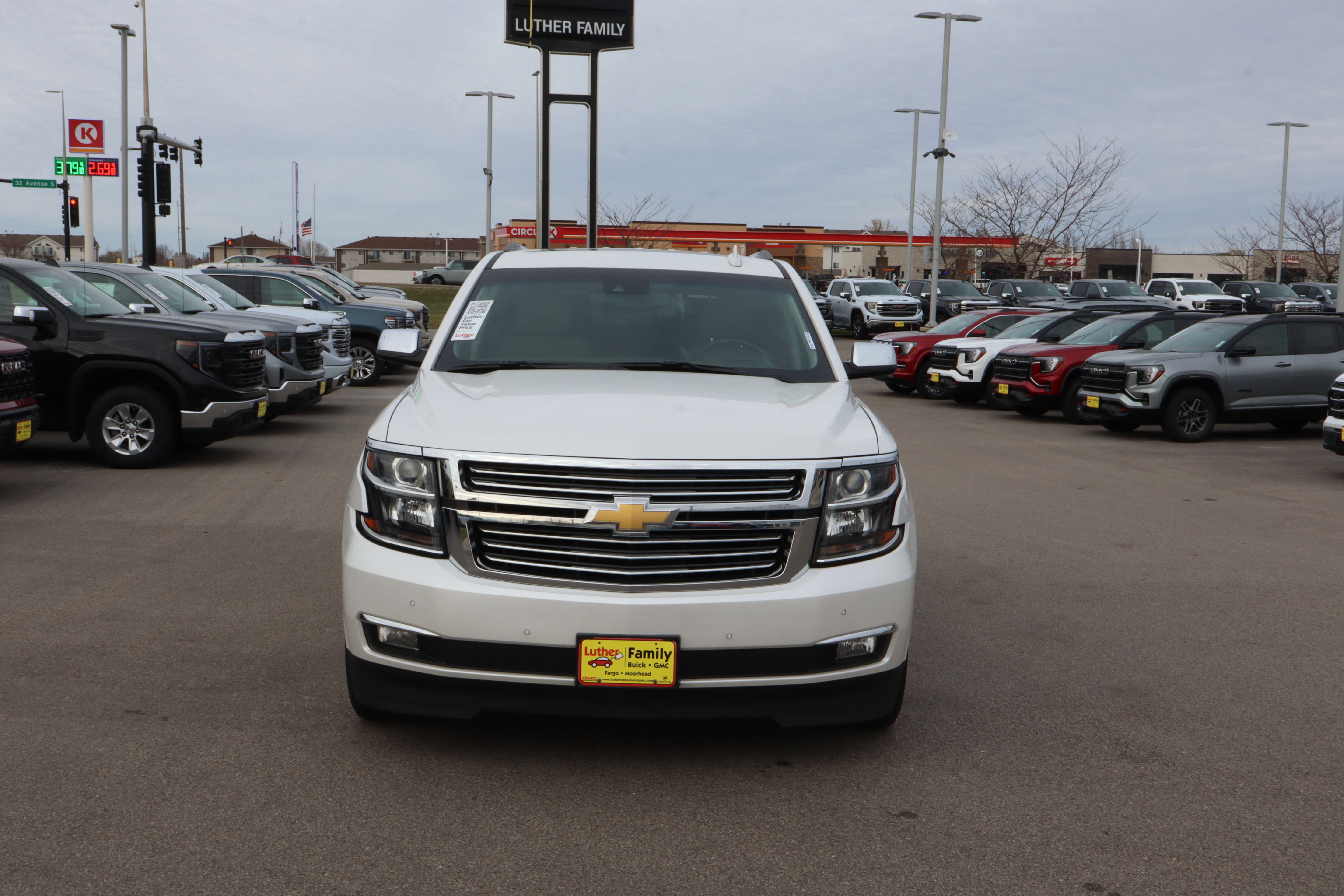 Used 2017 Chevrolet Tahoe Premier image 2