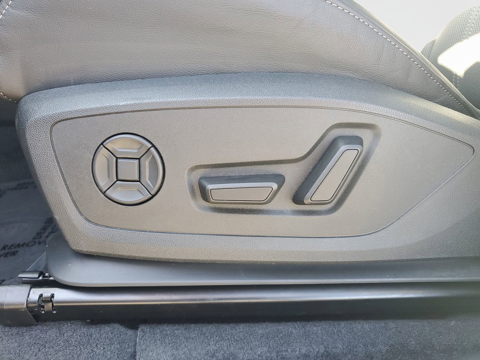 Used 2025 Audi Q6 e-tron Premium Plus w/ Premium Plus RWD image 23