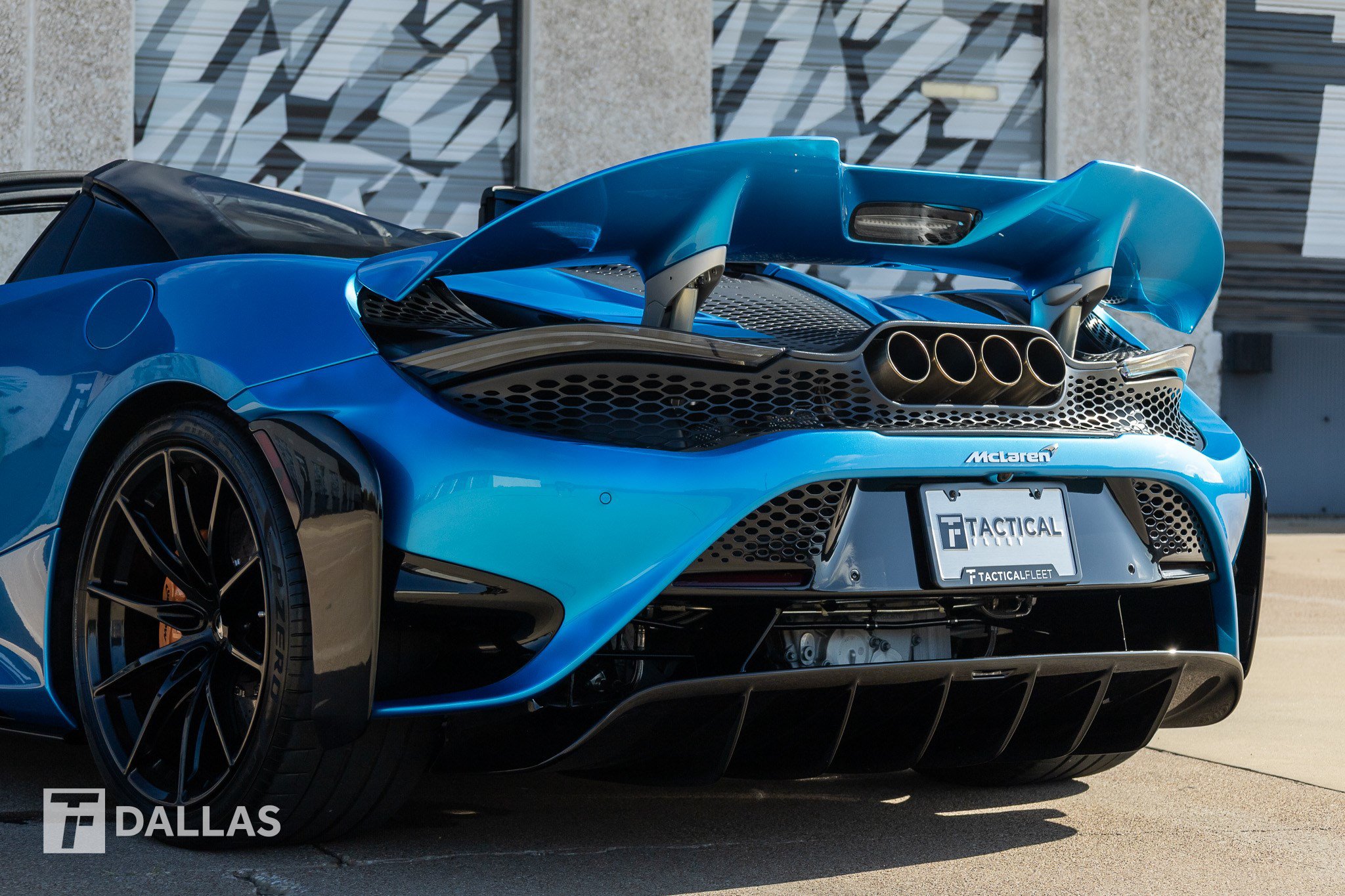 Used 2022 McLaren 765LT RWD image 12