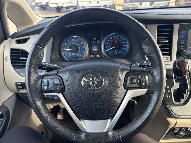 Used 2017 Toyota Sienna XLE image 24
