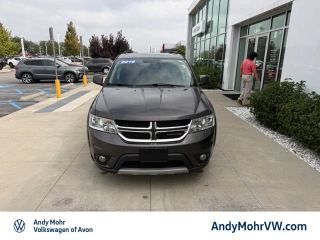 Used 2016 Dodge Journey SXT w/ Comfort/Convenience Group FWD image 2