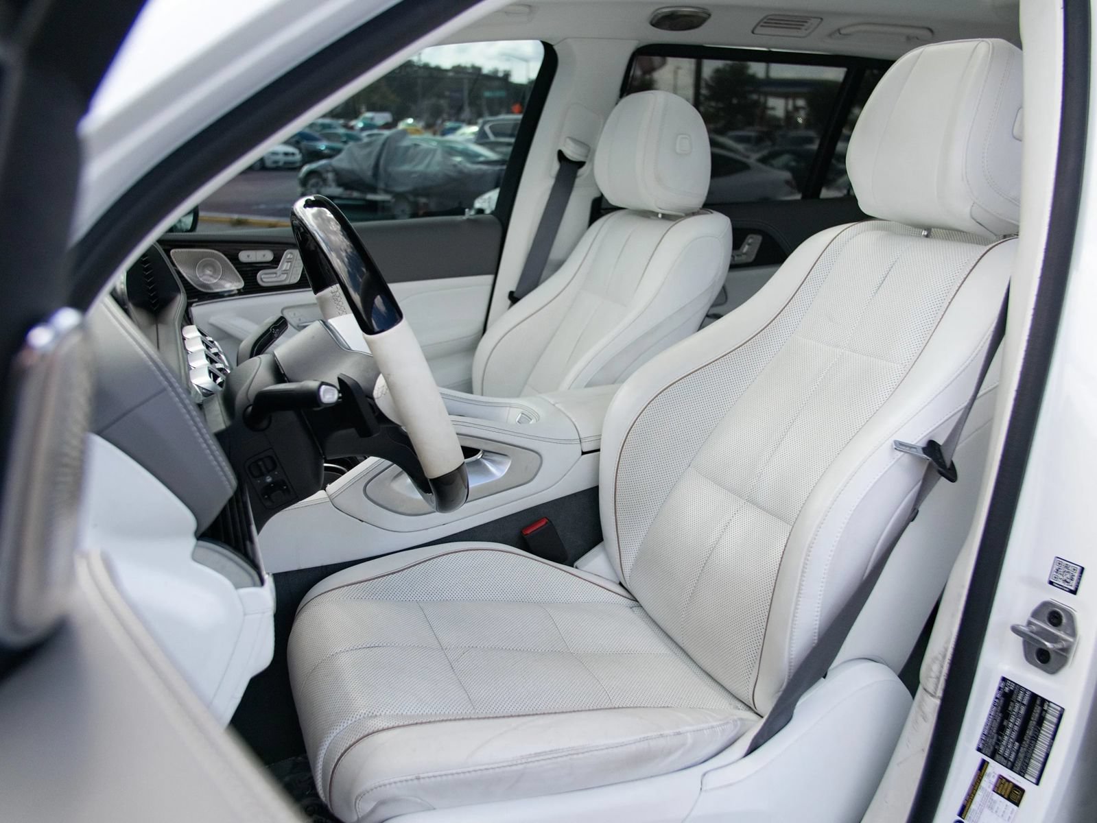 Used 2022 Mercedes-Benz Maybach GLS 600 4MATIC image 27