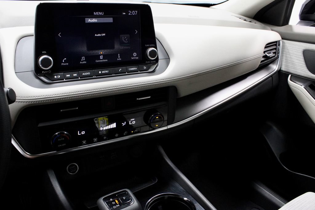 Used 2023 Nissan Rogue SV FWD image 29