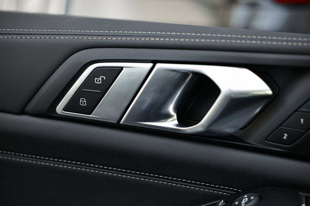 New 2026 BMW X7 xDrive40i w/ M Sport Package image 14