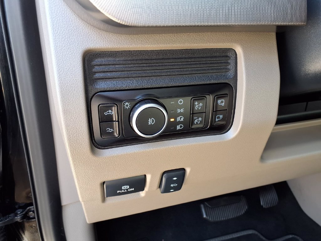 Used 2026 Ford F450 Platinum w/ Platinum Plus Package AWD/4WD image 24