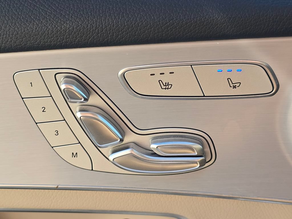 Used 2020 Mercedes-Benz GLC 300 4MATIC image 6