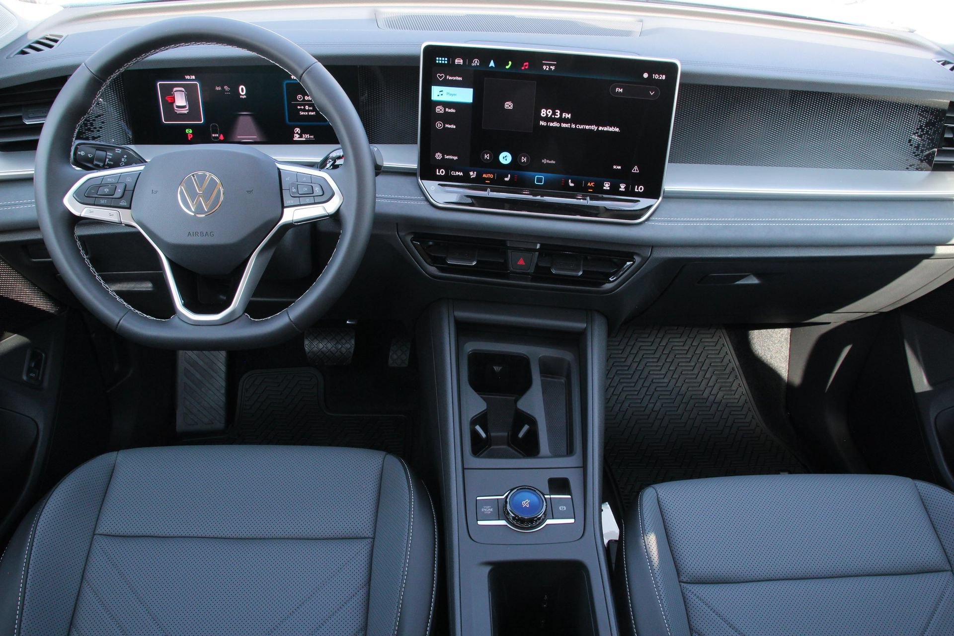 Certified 2025 Volkswagen Tiguan SE FWD image 14