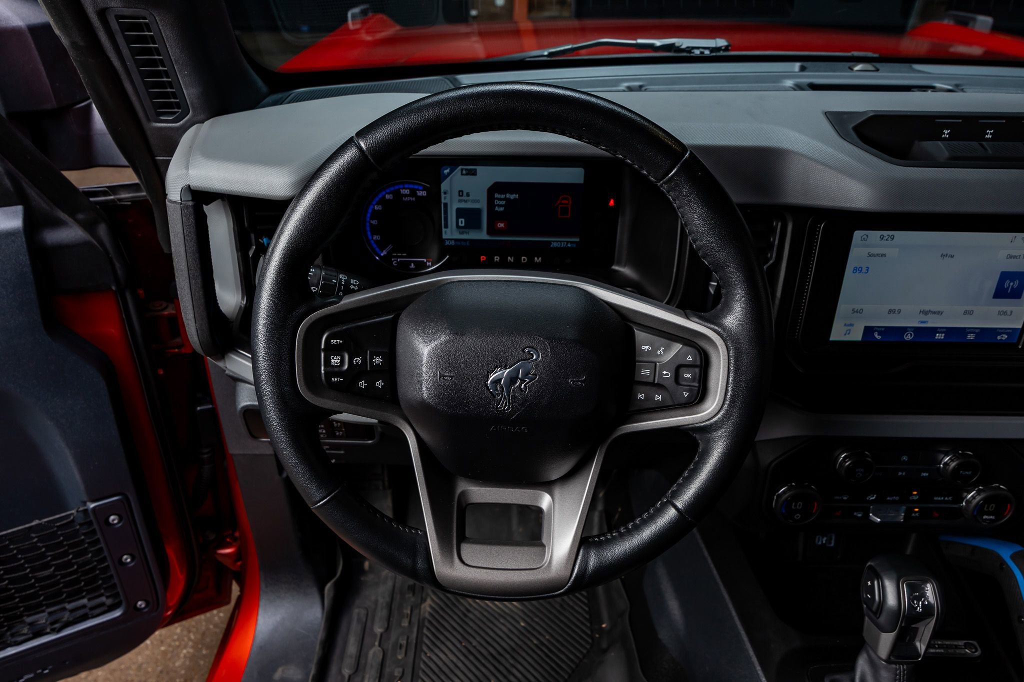 Used 2023 Ford Bronco Black Diamond w/ Sasquatch Package image 24