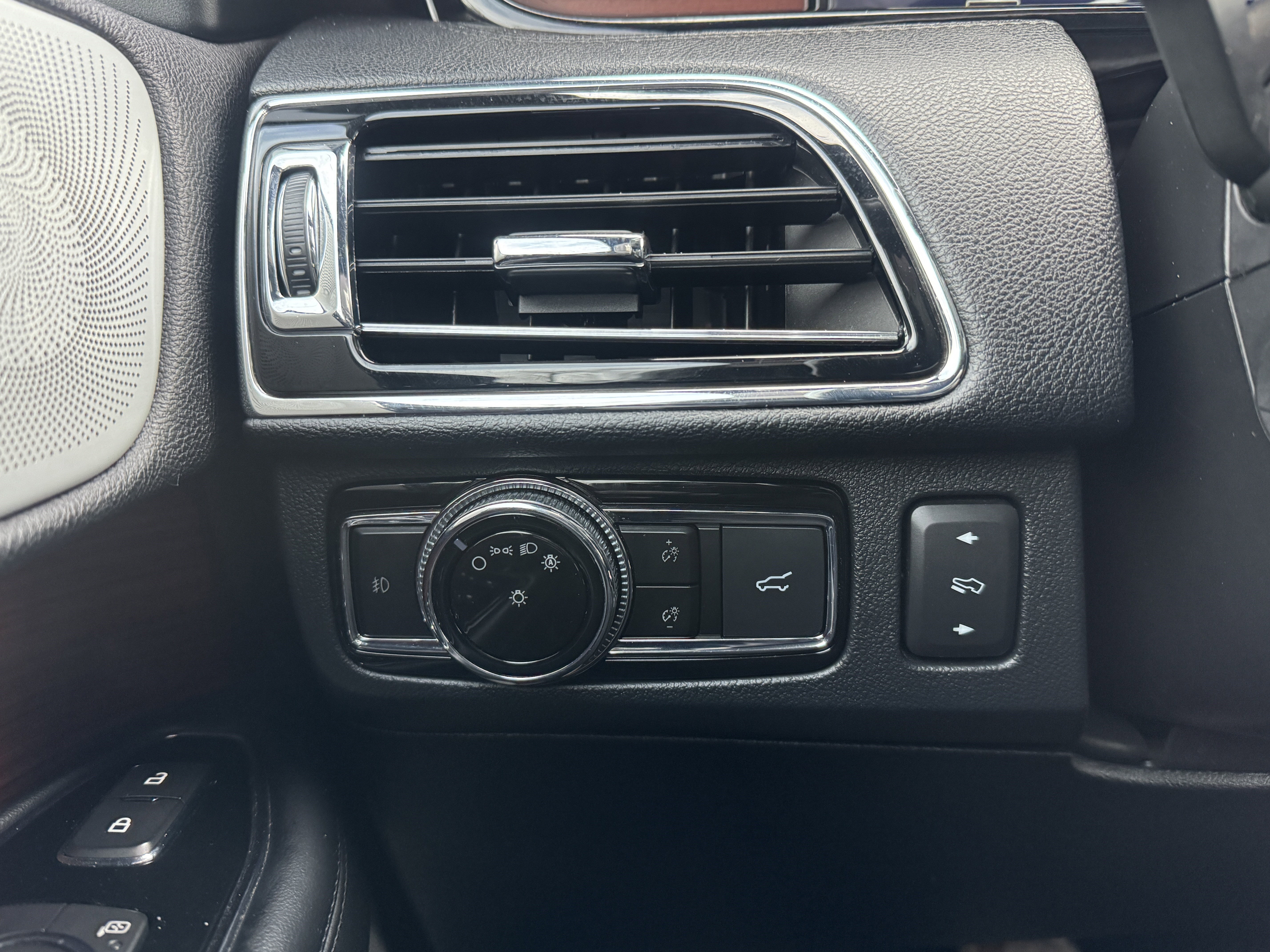 Used 2020 Lincoln Navigator L Reserve w/ Luxury Package image 34