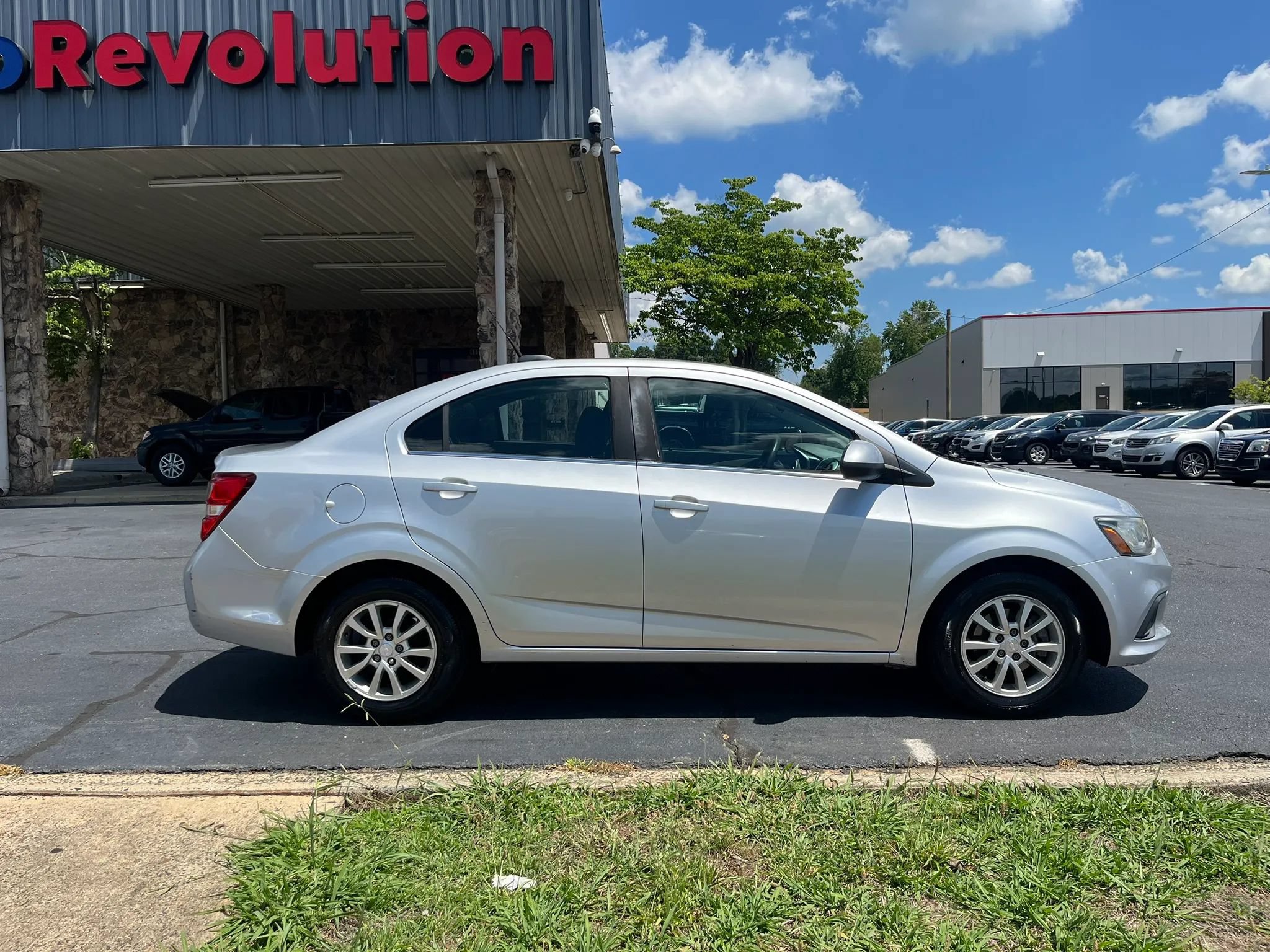 Used 2017 Chevrolet Sonic LT FWD image 8