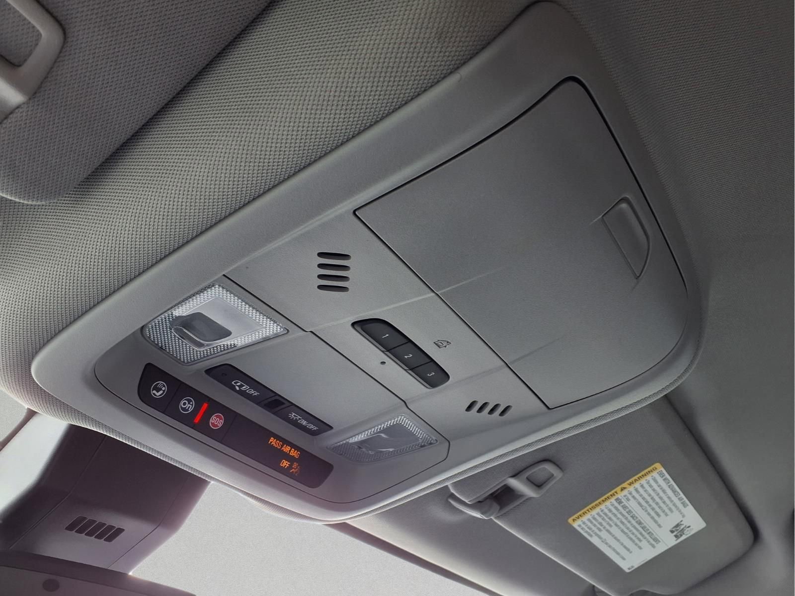 Used 2022 GMC Terrain SLT w/ Elevation Edition image 27