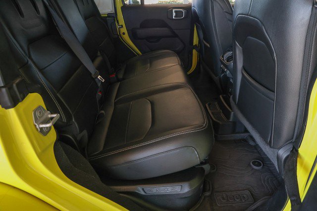 Used 2023 Jeep Wrangler Sahara AWD/4WD image 33