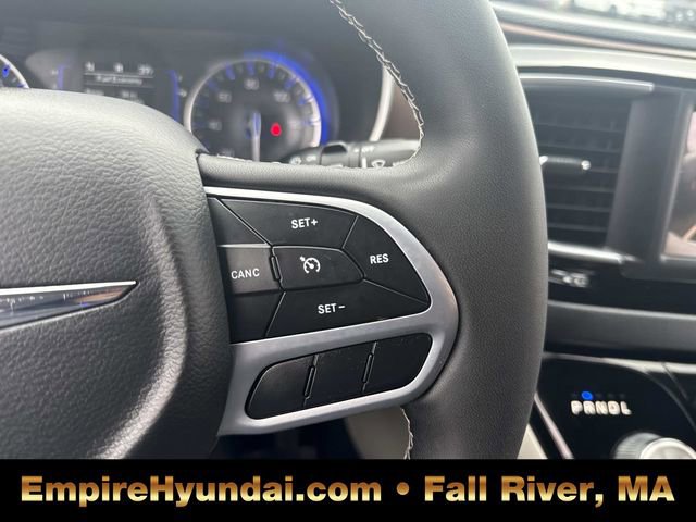 Used 2023 Chrysler Voyager LX image 28