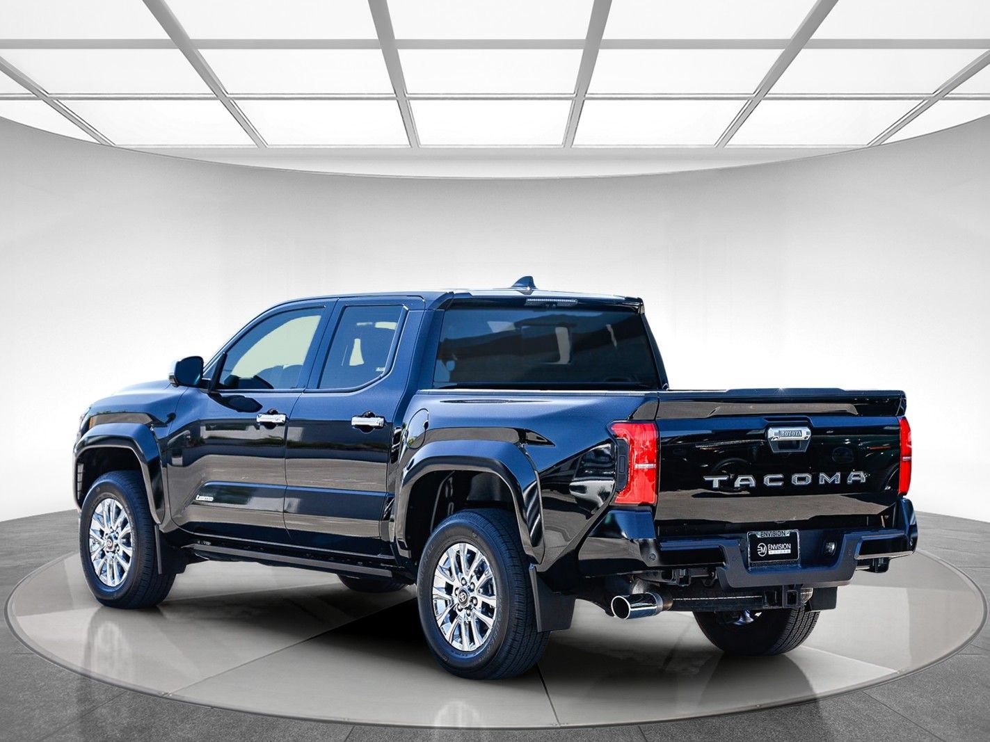 Used 2025 Toyota Tacoma Limited AWD/4WD image 2
