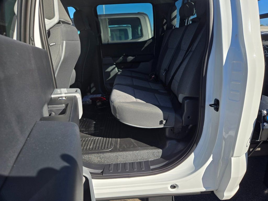 New 2025 Ford F450 XL w/ XL Chrome Package image 7