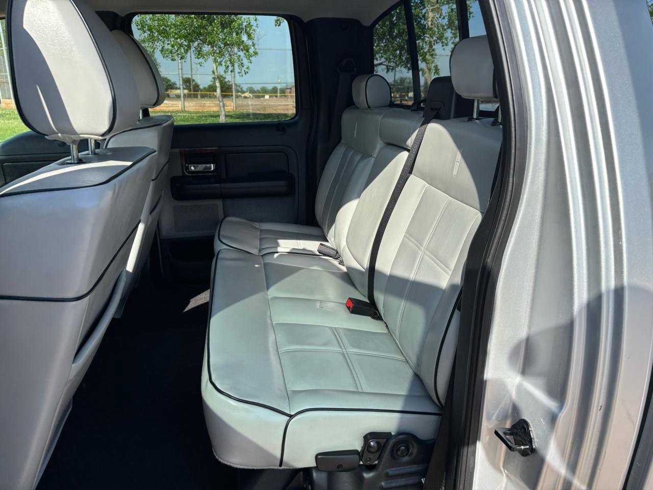 Used 2006 Lincoln Mark LT 2WD image 11