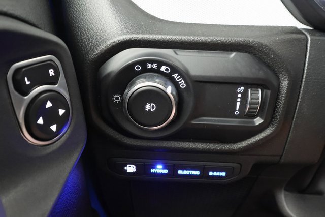 Used 2024 Jeep Wrangler Unlimited image 20