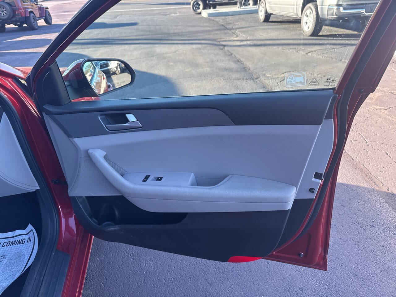 Used 2017 Hyundai Sonata SE FWD image 24