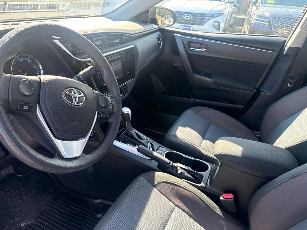 Used 2018 Toyota Corolla LE FWD image 9