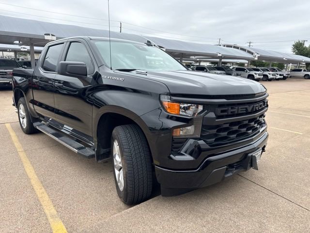 Used 2025 Chevrolet Silverado 1500 Custom RWD image 2