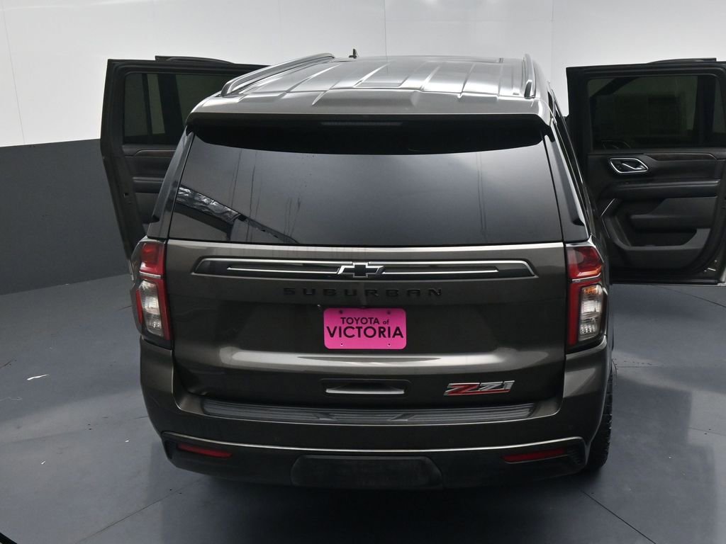 Used 2021 Chevrolet Suburban Z71 w/ Z71 Signature Package image 28