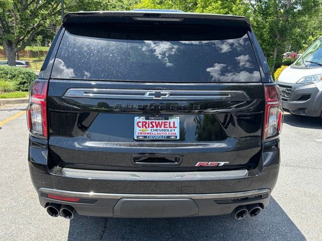 Used 2022 Chevrolet Suburban RST w/ Sport Performance Package AWD/4WD image 4