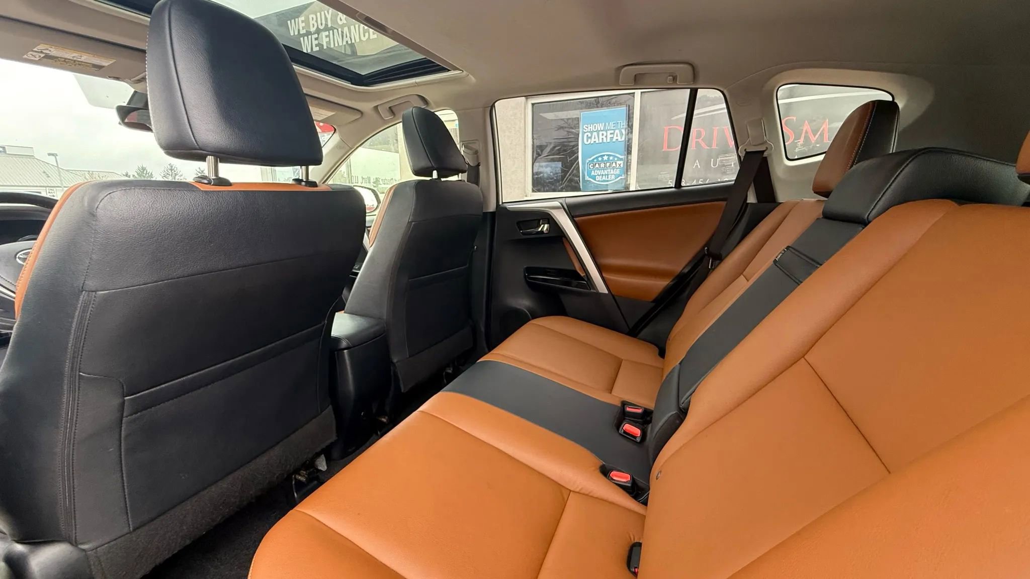 Used 2017 Toyota RAV4 Limited w/ Protection Package image 10