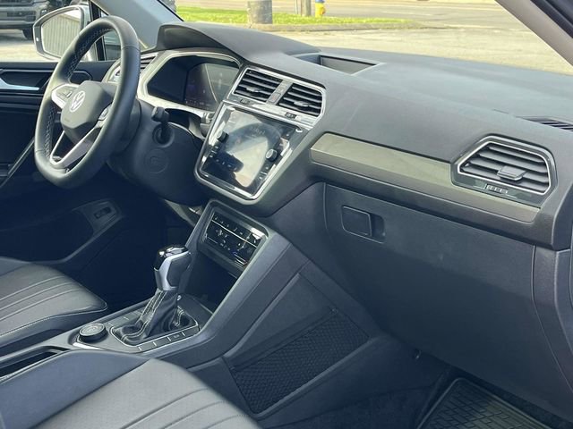 Used 2024 Volkswagen Tiguan SE image 26