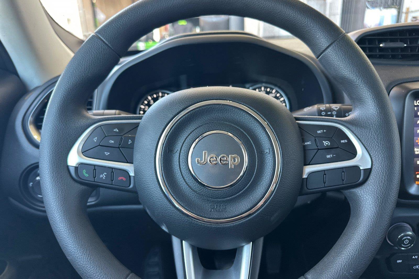Certified 2023 Jeep Renegade Latitude AWD/4WD image 24