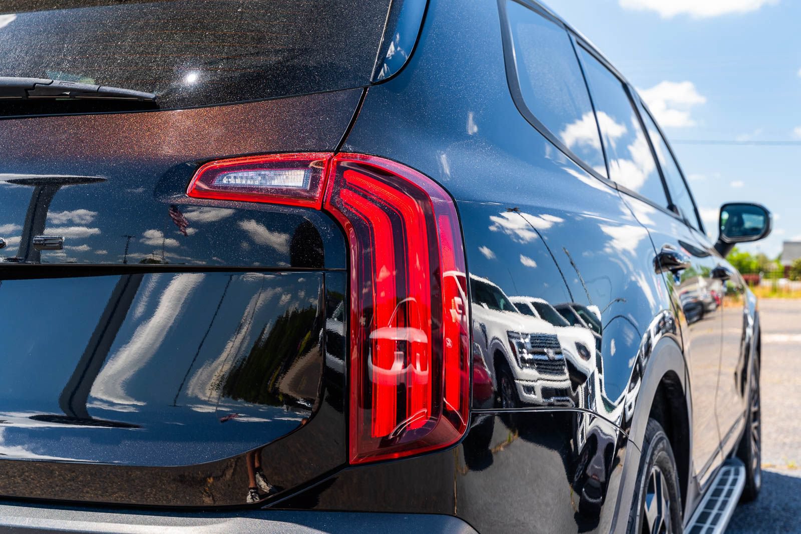 Used 2022 Kia Telluride EX w/ EX Premium Package AWD/4WD image 15