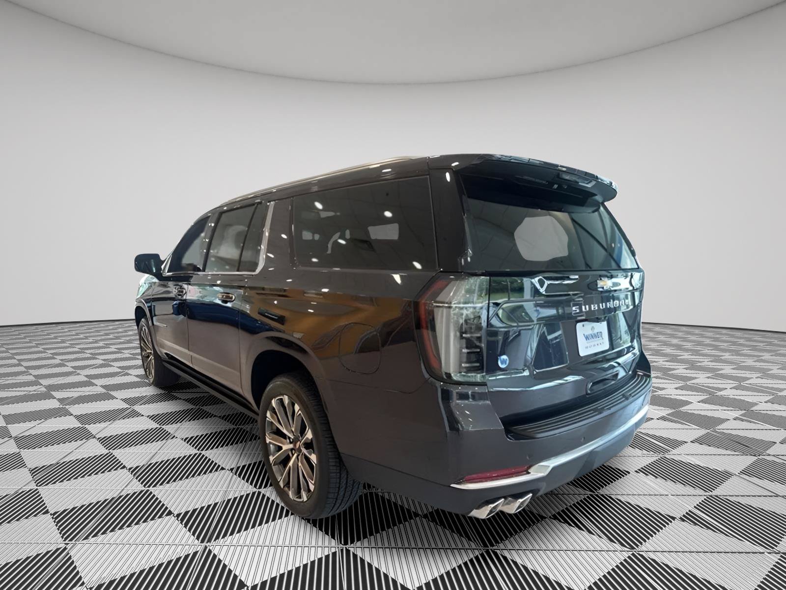 New 2026 Chevrolet Suburban High Country AWD/4WD image 3