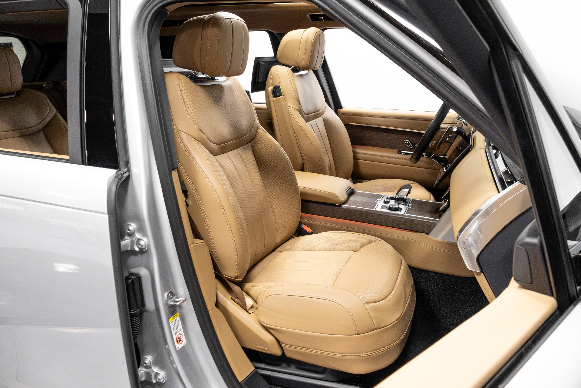 Used 2023 Land Rover Range Rover Autobiography image 19