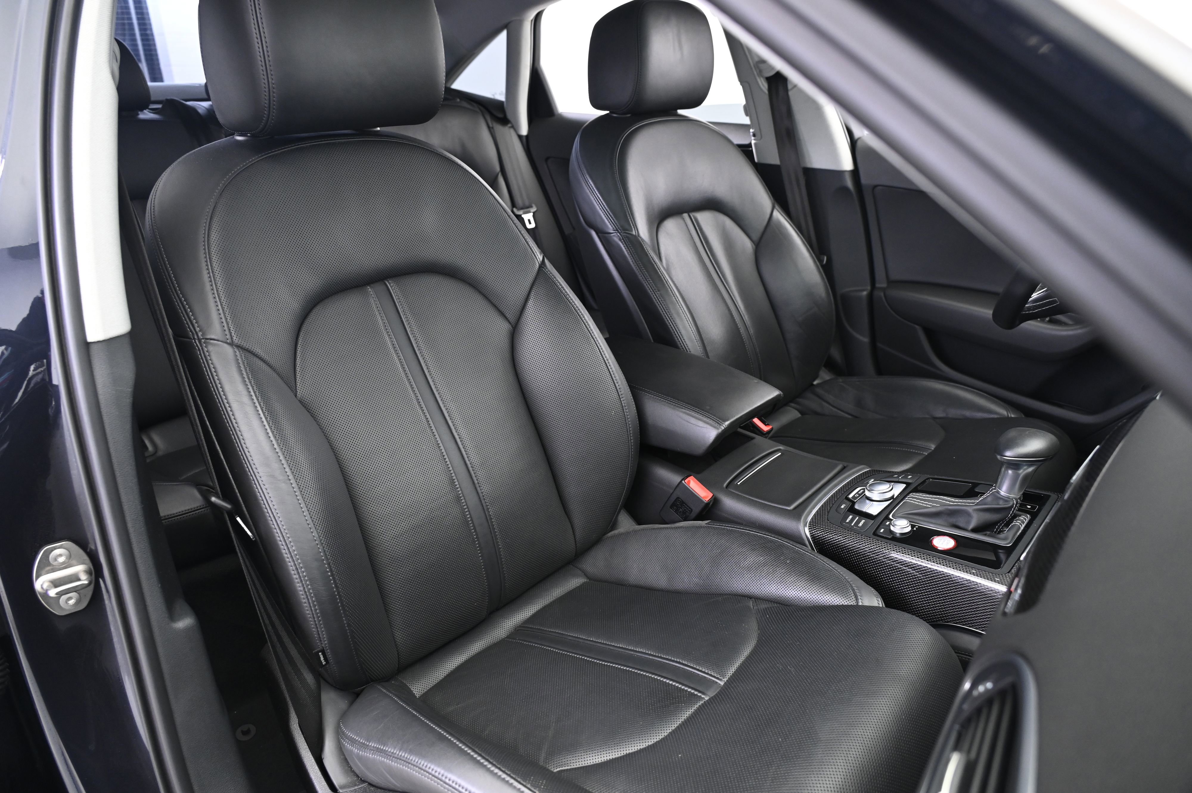 Used 2013 Audi S6 Prestige image 24