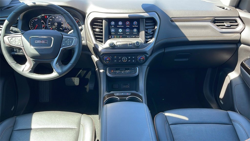 Used 2023 GMC Acadia AT4 w/ Technology Package image 15