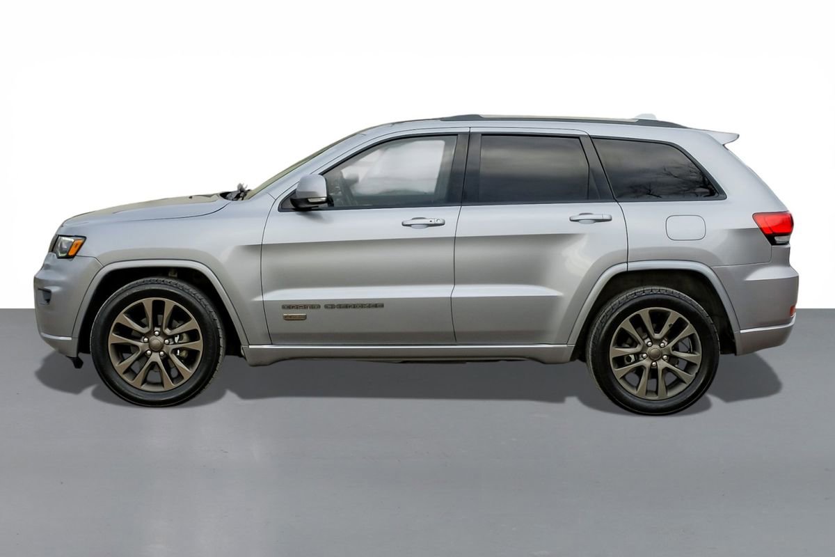 Used 2016 Jeep Grand Cherokee Limited 75th Anniversary image 9