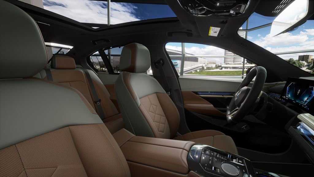 New 2026 BMW 550e xDrive w/ Executive Package image 9