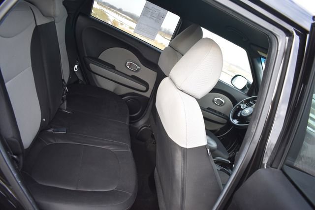 Used 2015 Kia Soul image 14